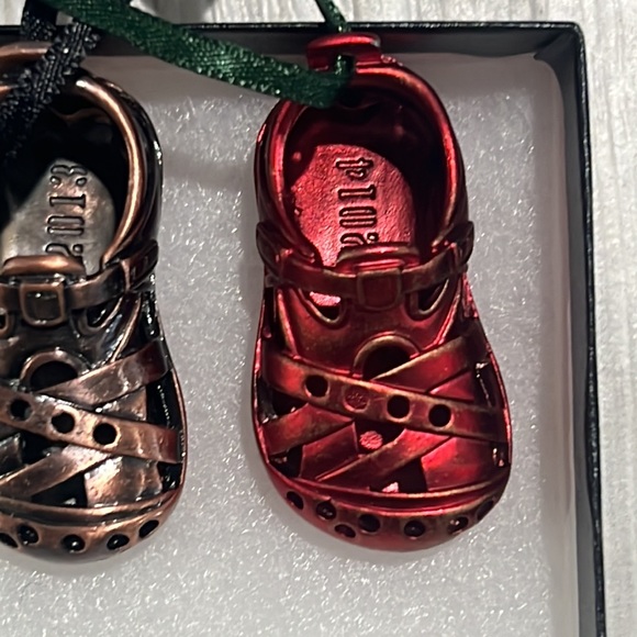 Set of 4 Clog Shoe ornaments - Picture 5 of 9